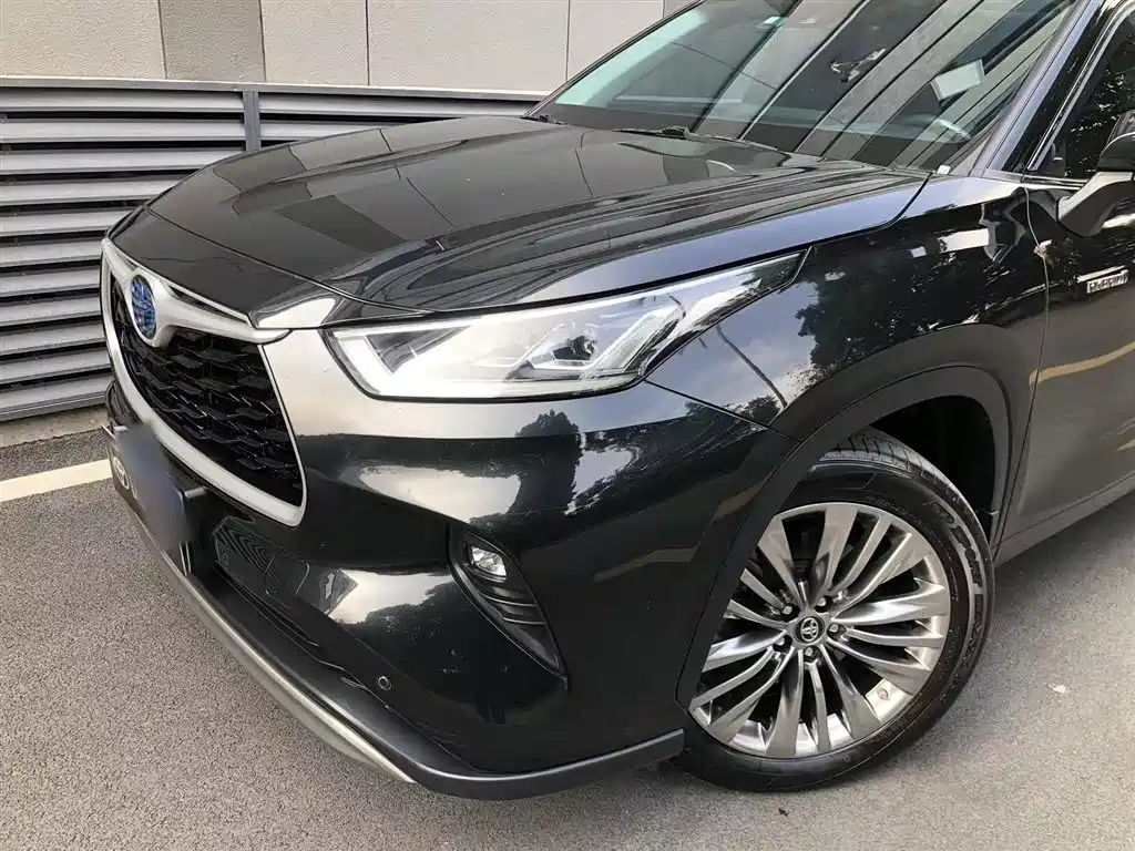 Toyota Highlander 2022 — фото 12