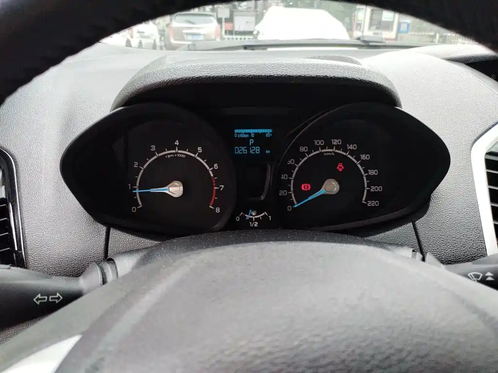 Ford Ecosport 2015 — фото 7