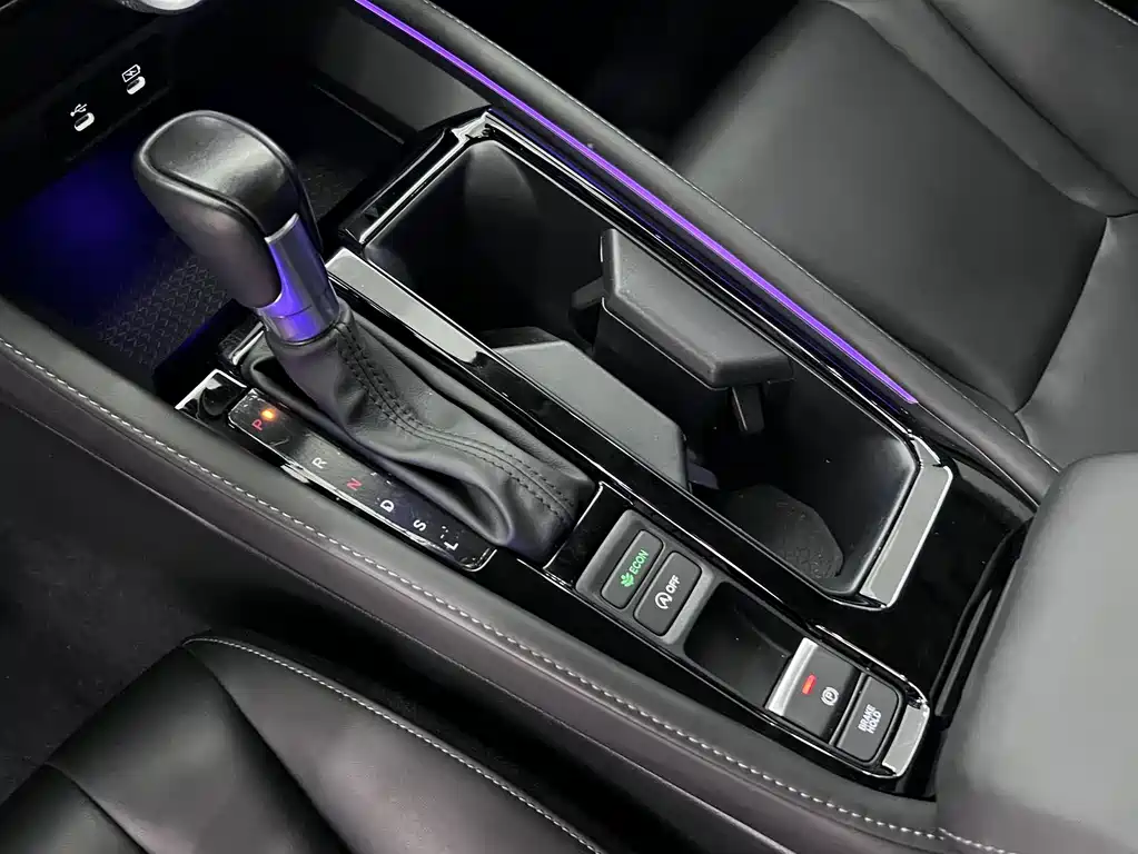Honda Accord 2023 — фото 18