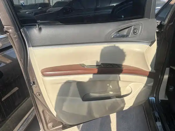 Buick GL8 2015