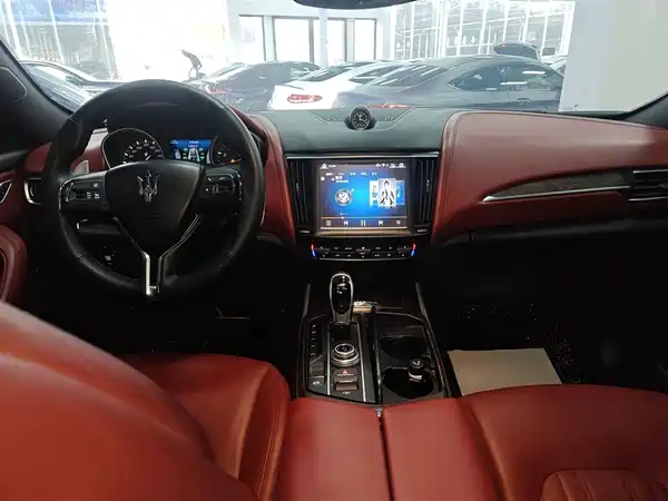 Maserati Levante 2016