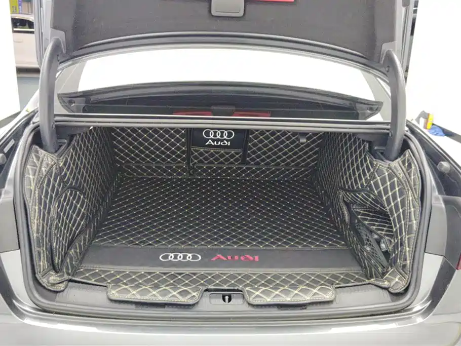 Audi A4L 2020