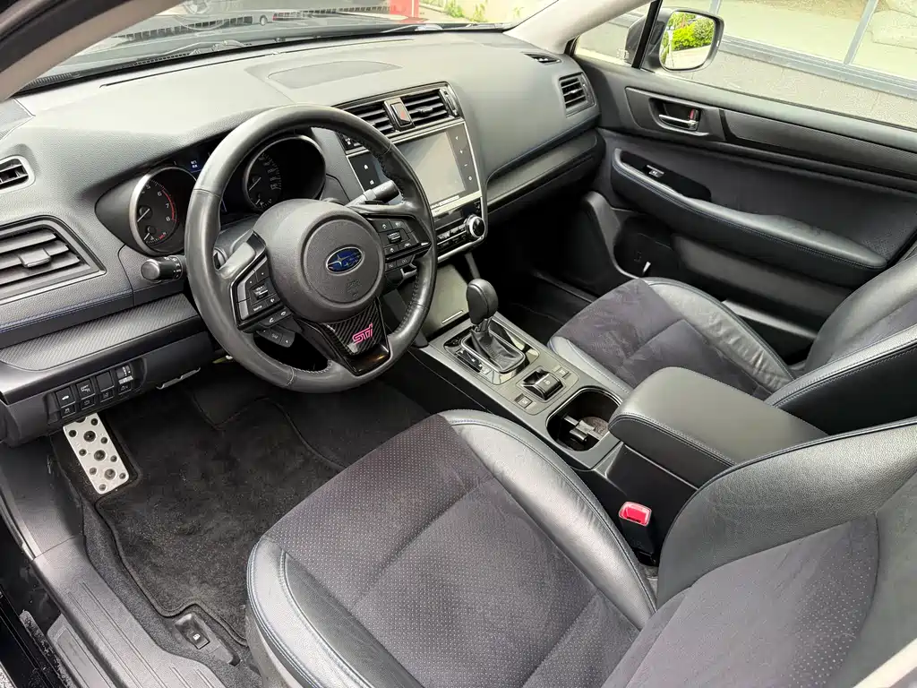Subaru Legacy 2022 — фото 12