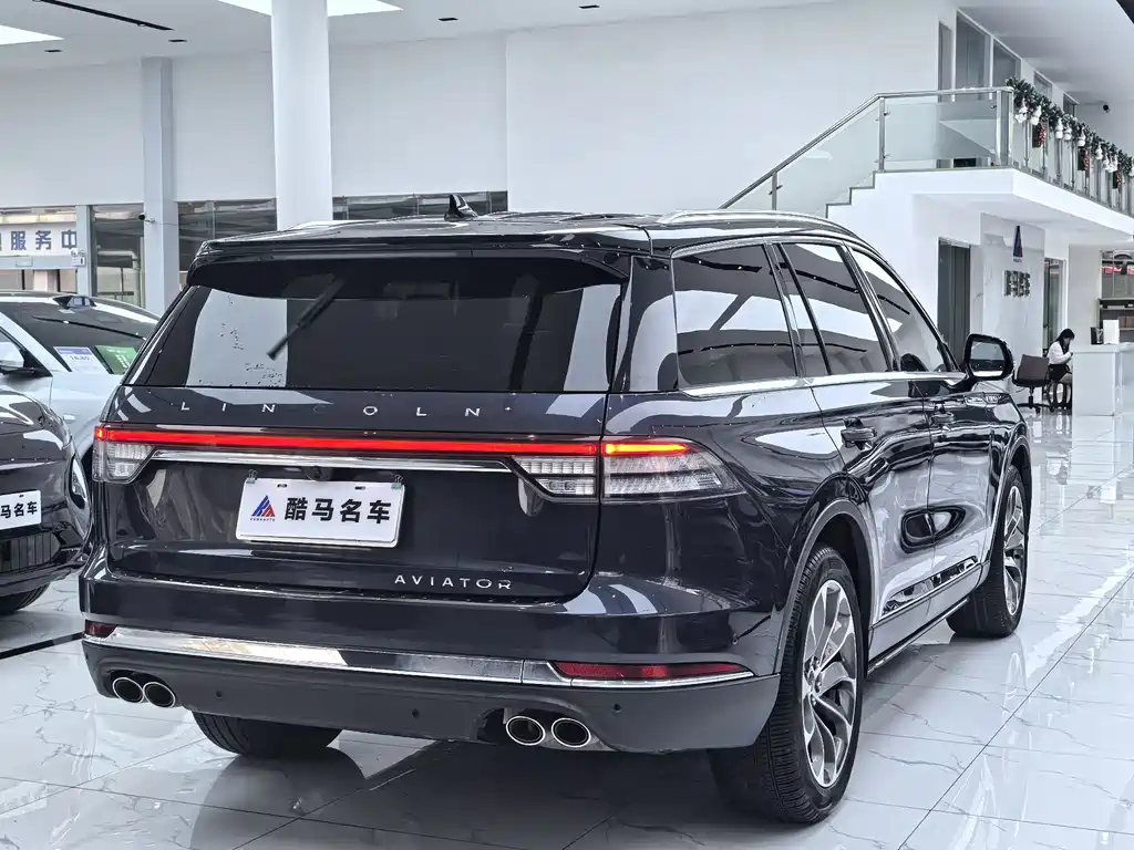 Lincoln Aviator 2021 — фото 13