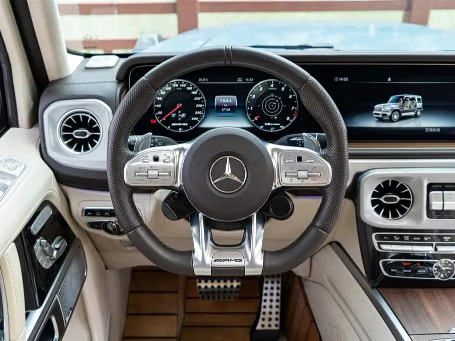 Mercedes-Benz G-Class AMG 2025 — фото 15