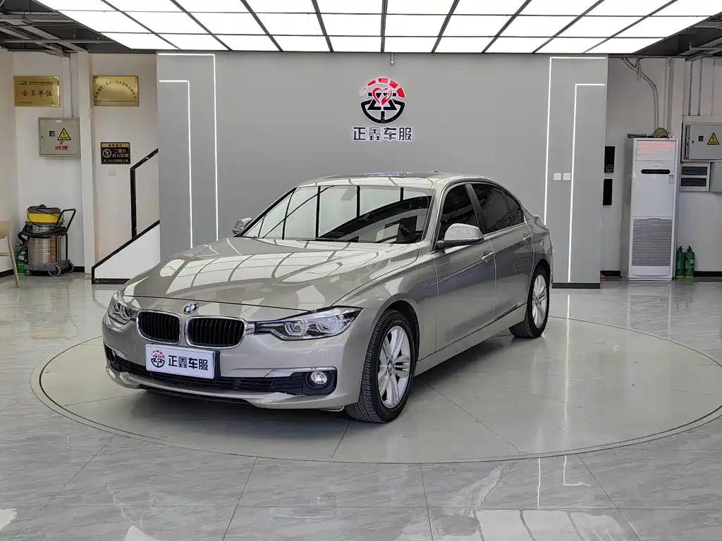 BMW 3 Series 2016 — фото 1