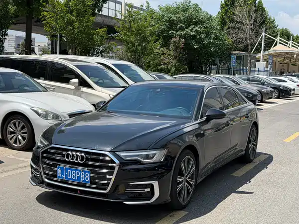Audi A6L 2022