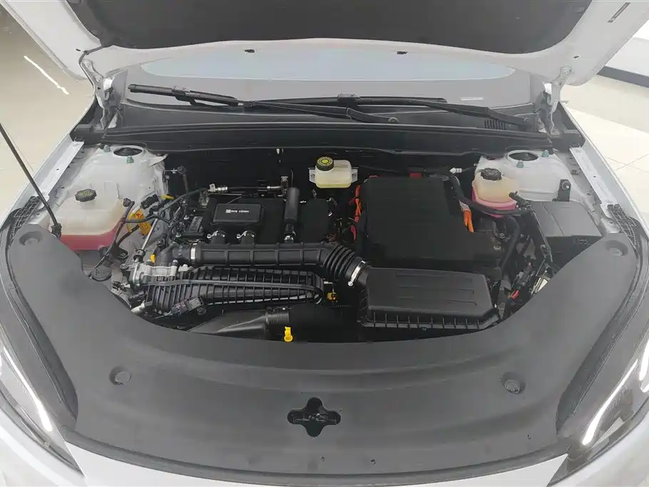 BYD Seal 05 DM-i 2025 — фото 10