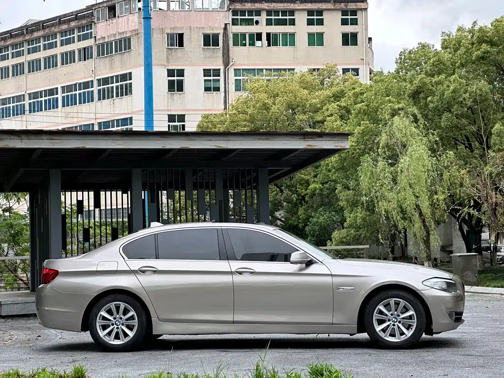 BMW 5 Series 2013 — фото 8