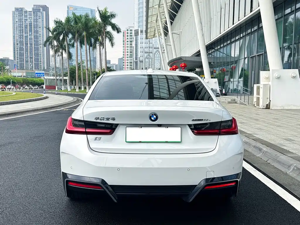 BMW i3 2023 — фото 9