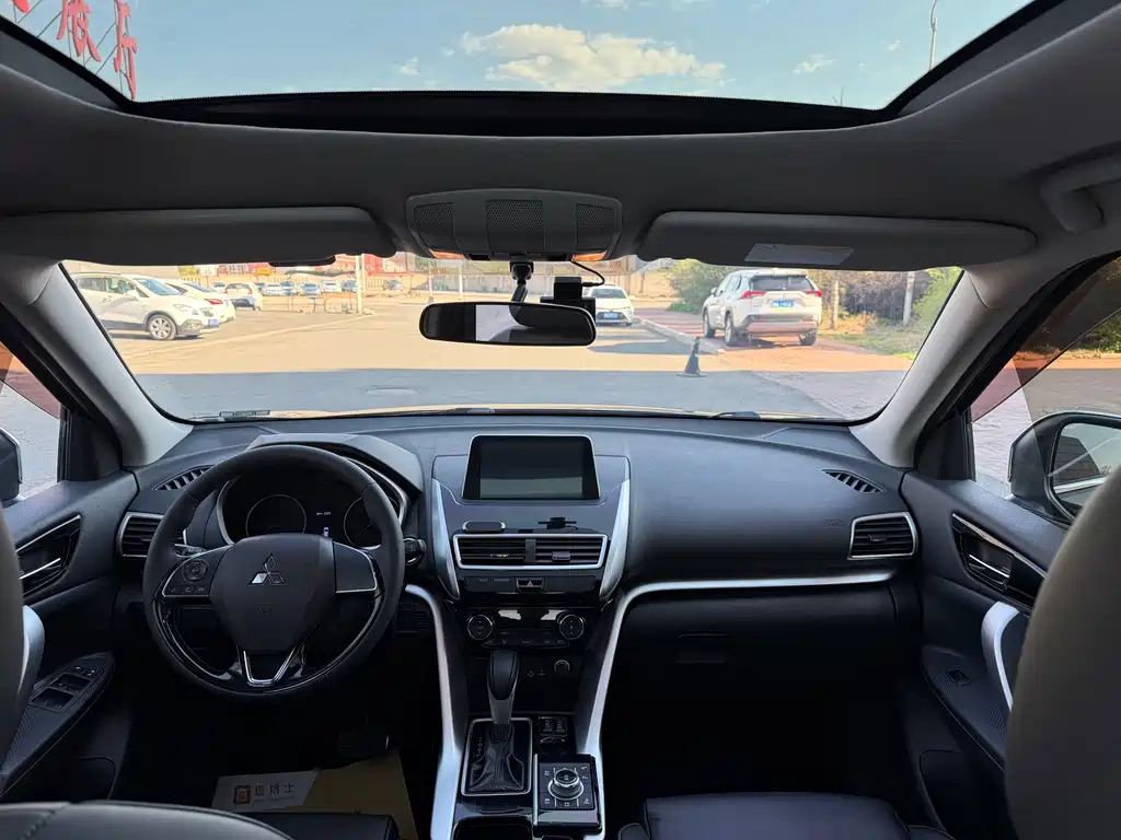Mitsubishi Eclipse Cross 2019 — фото 9