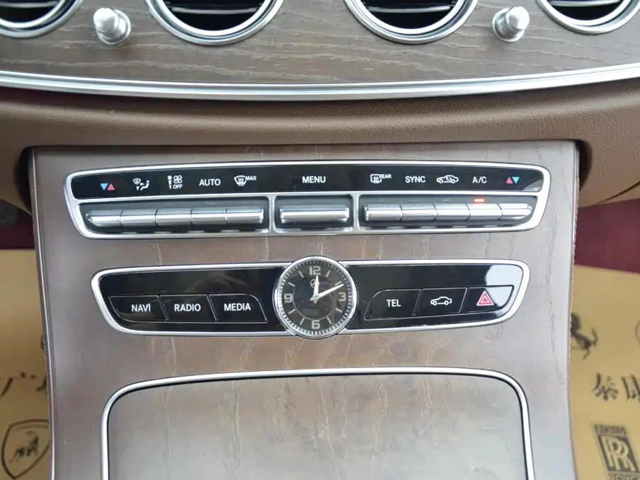 Mercedes-Benz E-Class 2021 — фото 10