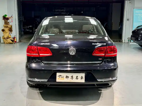 Volkswagen Magotan 2012