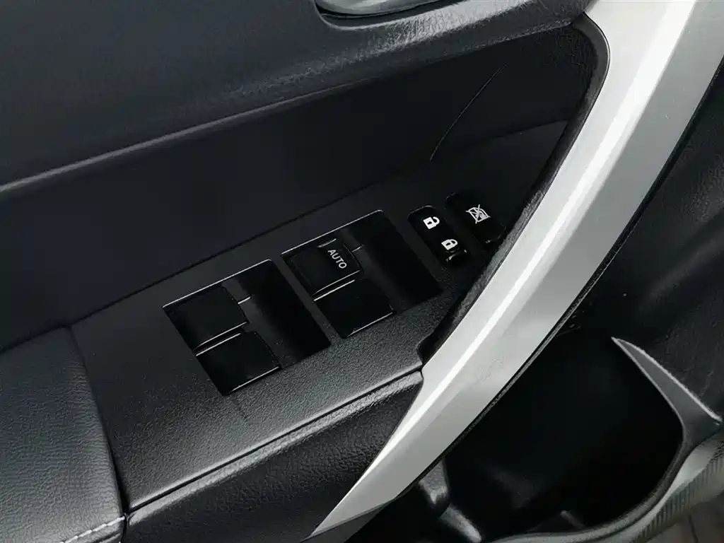 Toyota Corolla Hybrid 2019 — фото 9