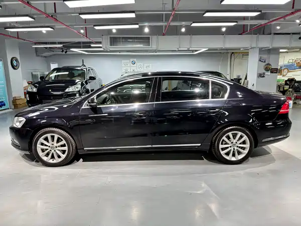 Volkswagen Magotan 2012