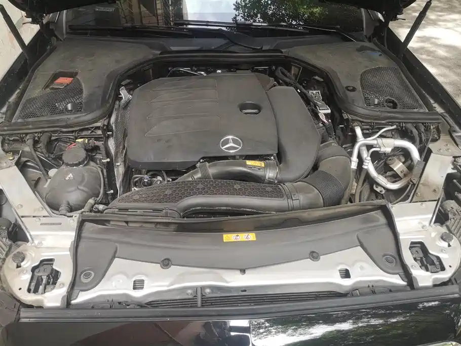 Mercedes-Benz E-Class 2023 — фото 10