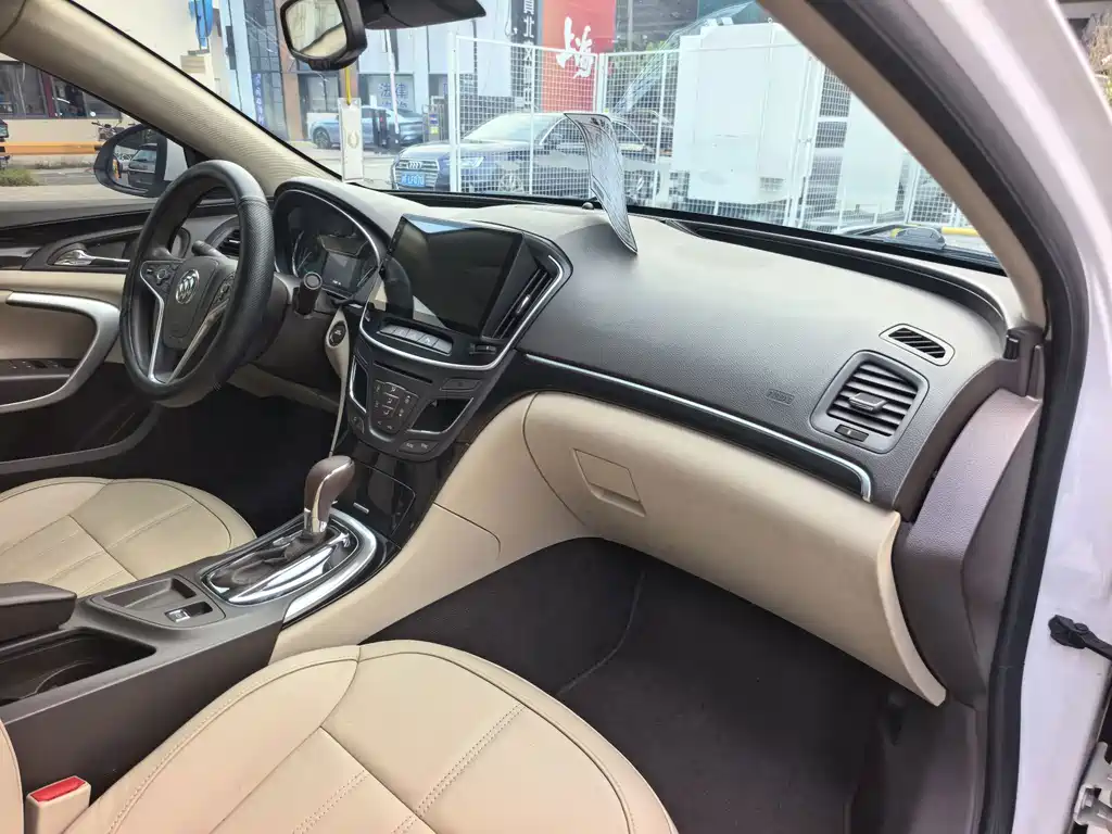 Buick Regal 2016 — фото 12