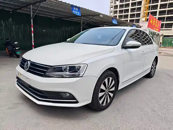 Volkswagen Sagitar 2018