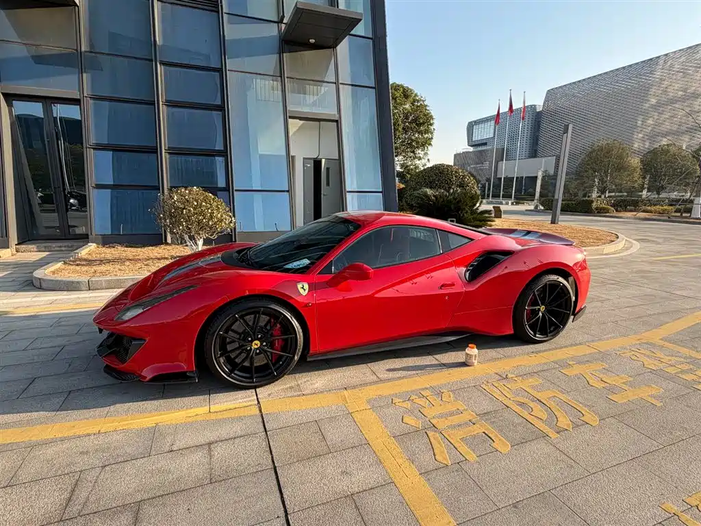 Ferrari 488 2016 — фото 10