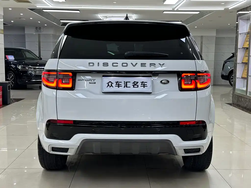 Land Rover Discovery Sport 2023 — фото 18
