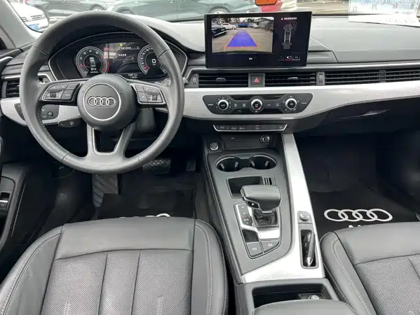 Audi A4L 2021