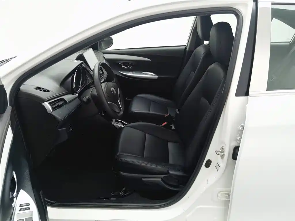 Toyota Vios 2016 — фото 10