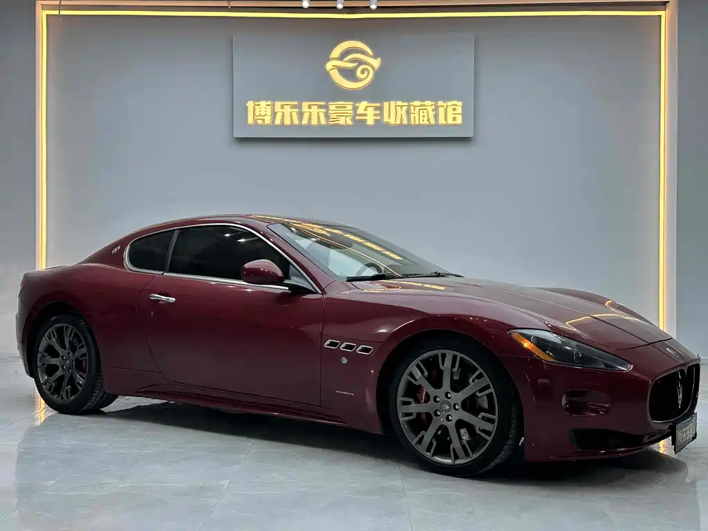 Maserati GranTurismo 2013 — фото 3