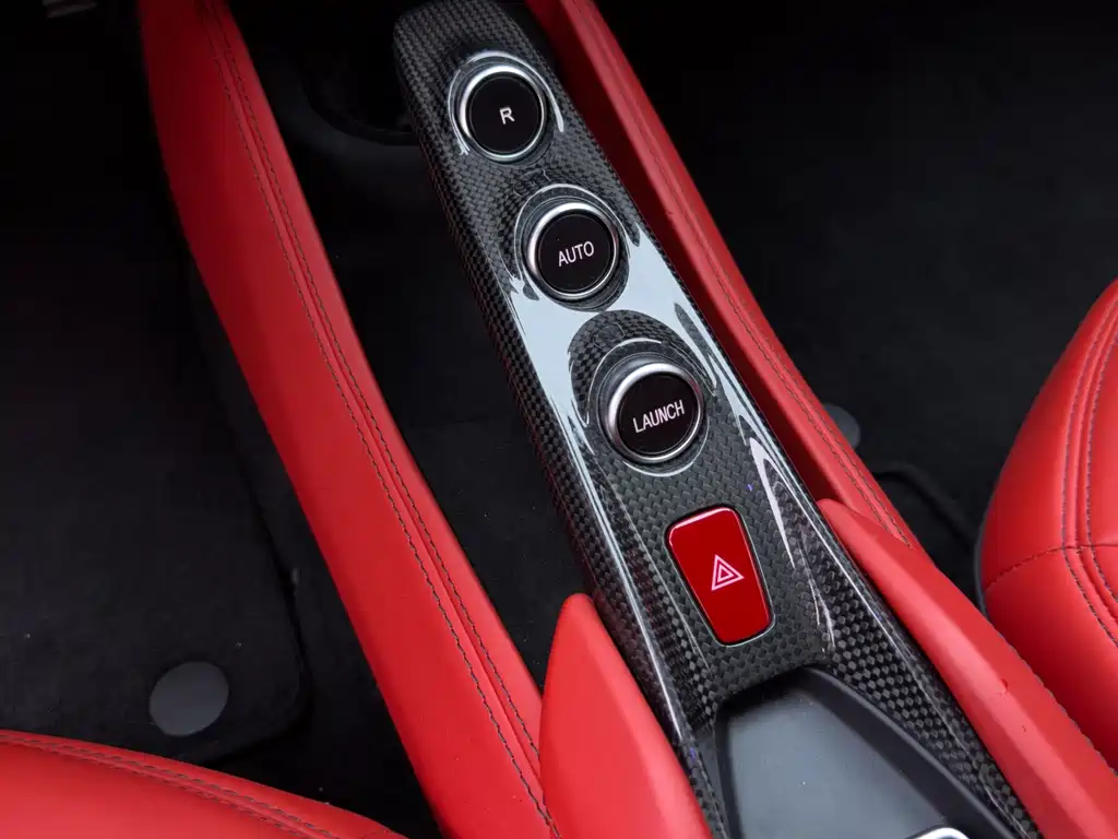 Ferrari F8 2022 — фото 23