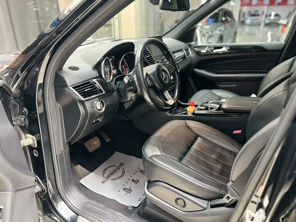 Mercedes-Benz GLS 2017 — фото 4