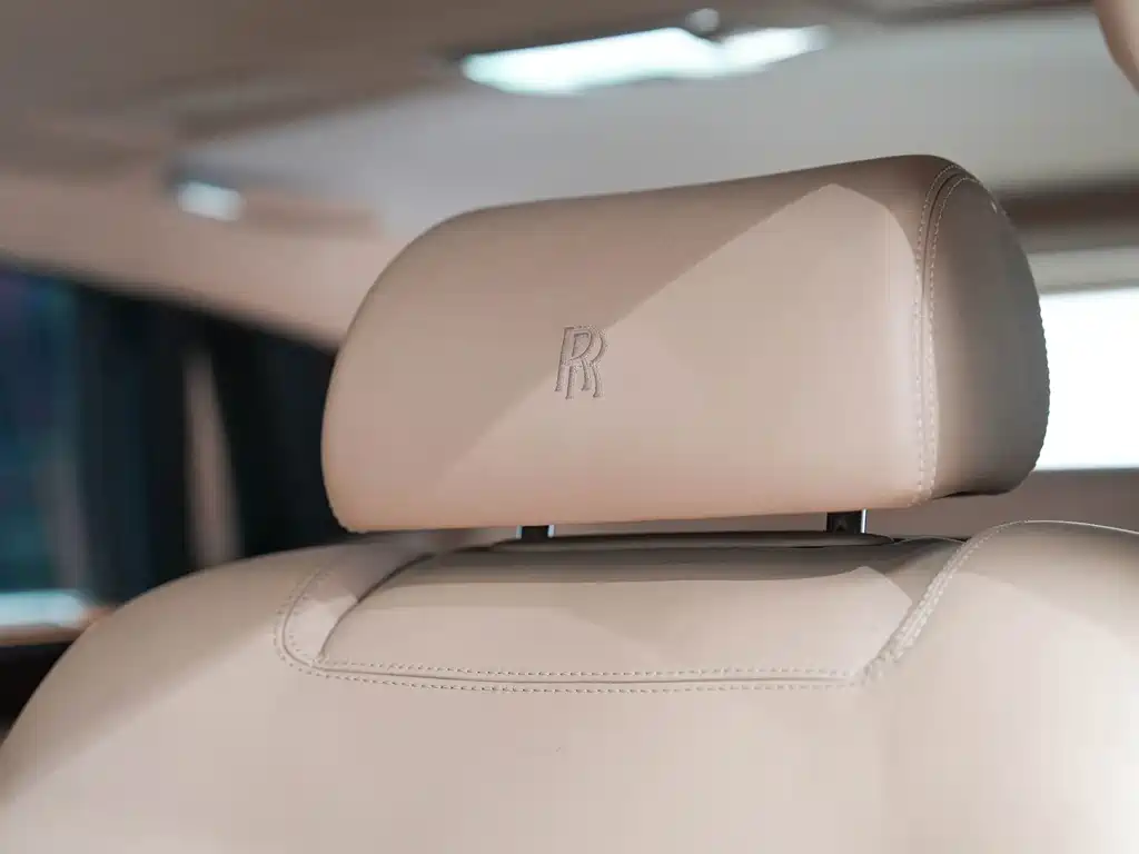 Rolls-Royce Phantom 2008 — фото 19