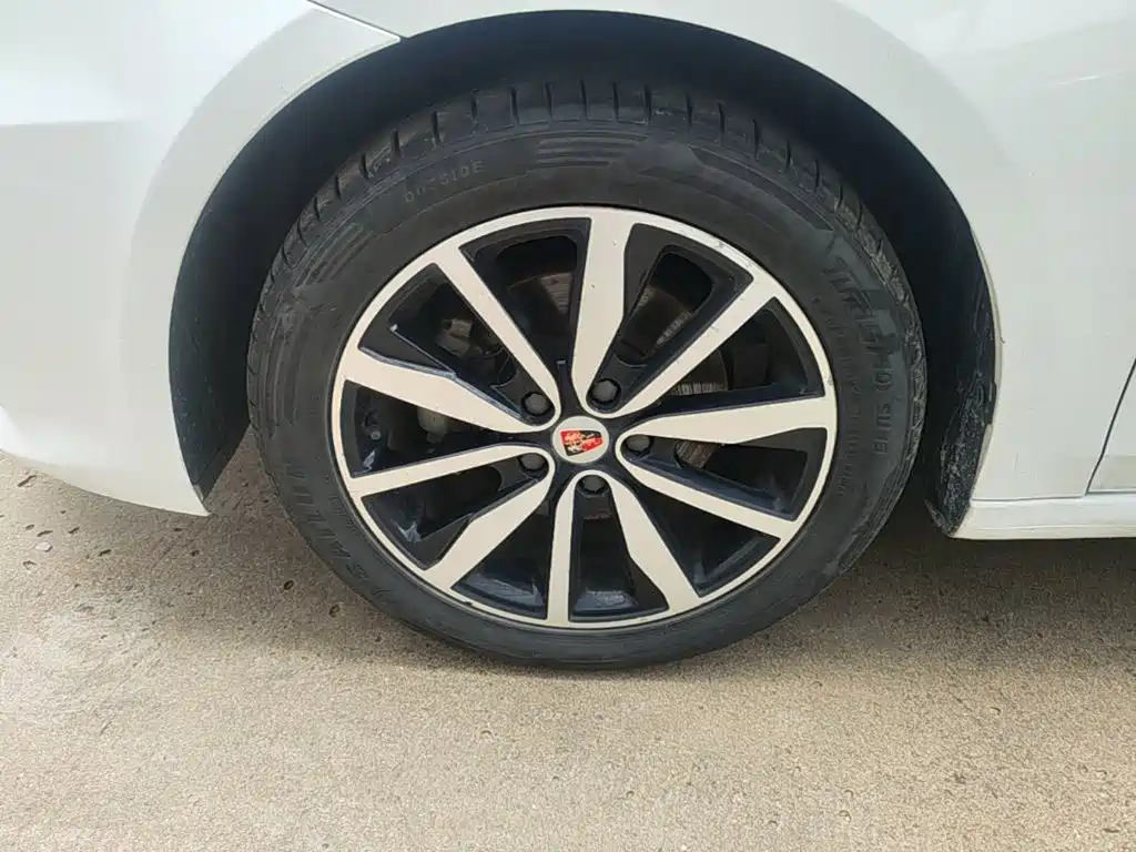 Roewe i6 Classic 2018 — фото 23