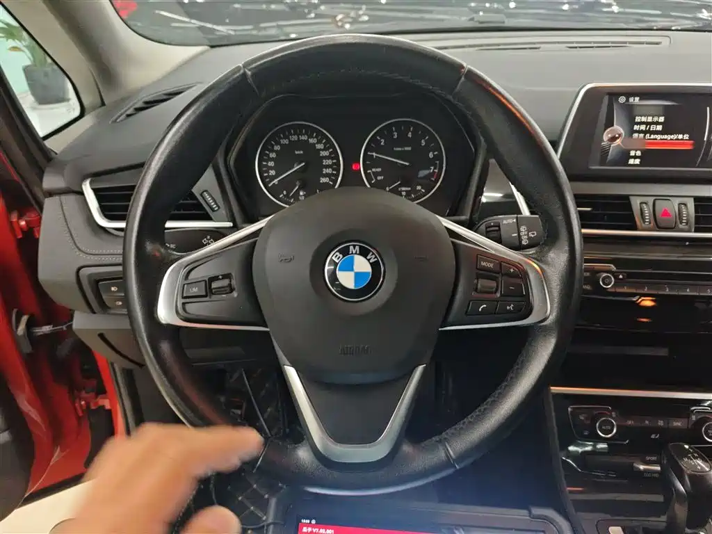 BMW 2 Series Active Tourer 2016 — фото 11
