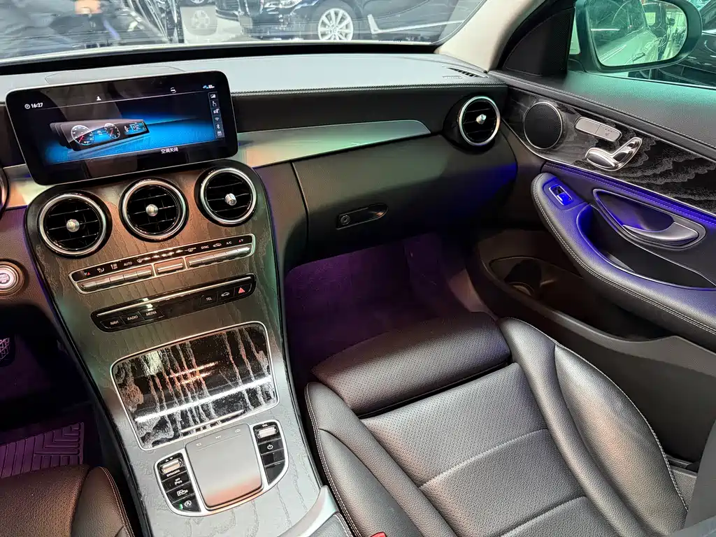 Mercedes-Benz C-Class 2020 — фото 11