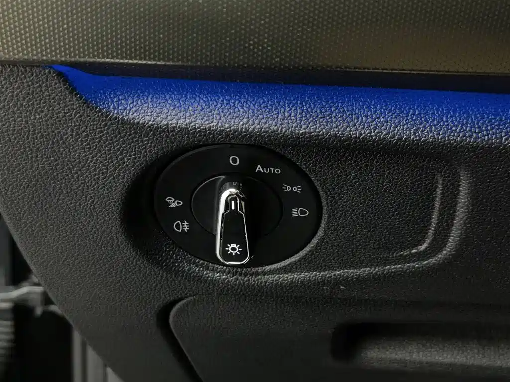 Volkswagen Passat 2022 — фото 21