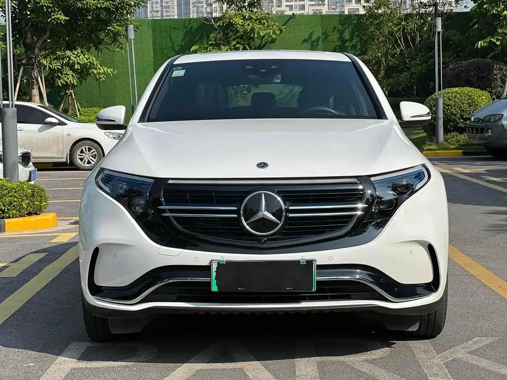 Mercedes-Benz EQC 2021 — фото 2