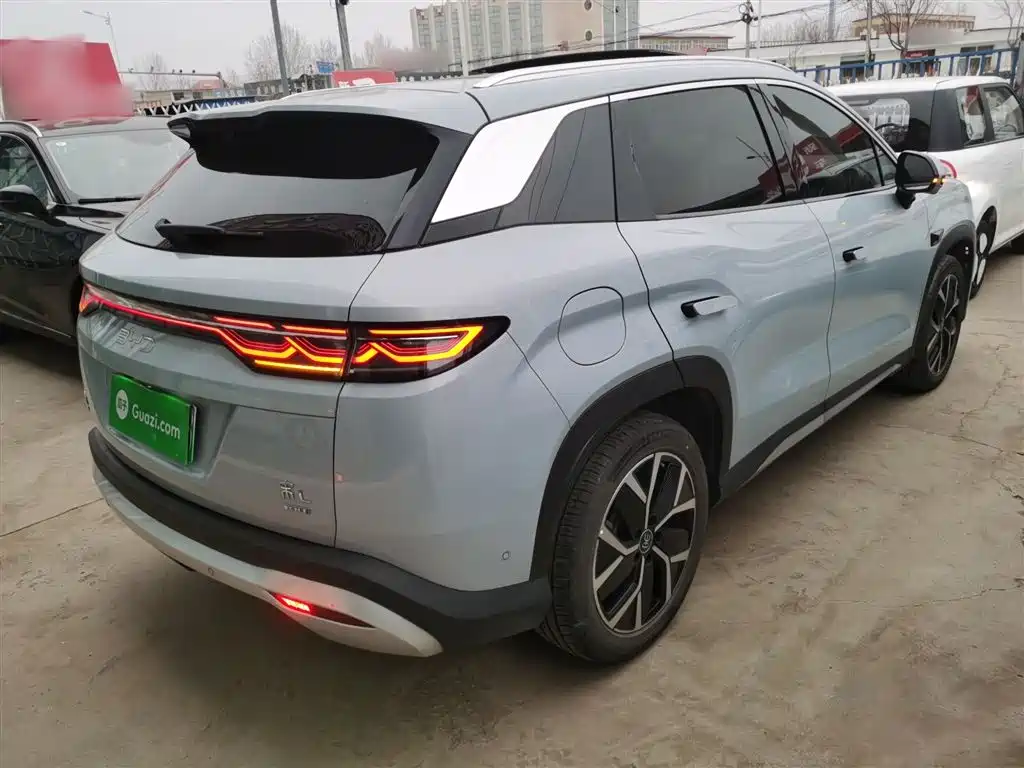 BYD L DM-i 2025 — фото 5