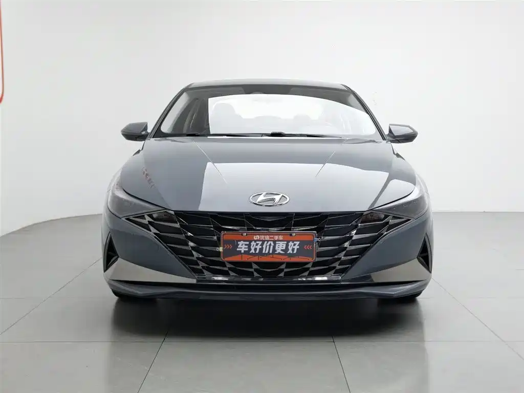Hyundai Elantra 2023 — фото 3