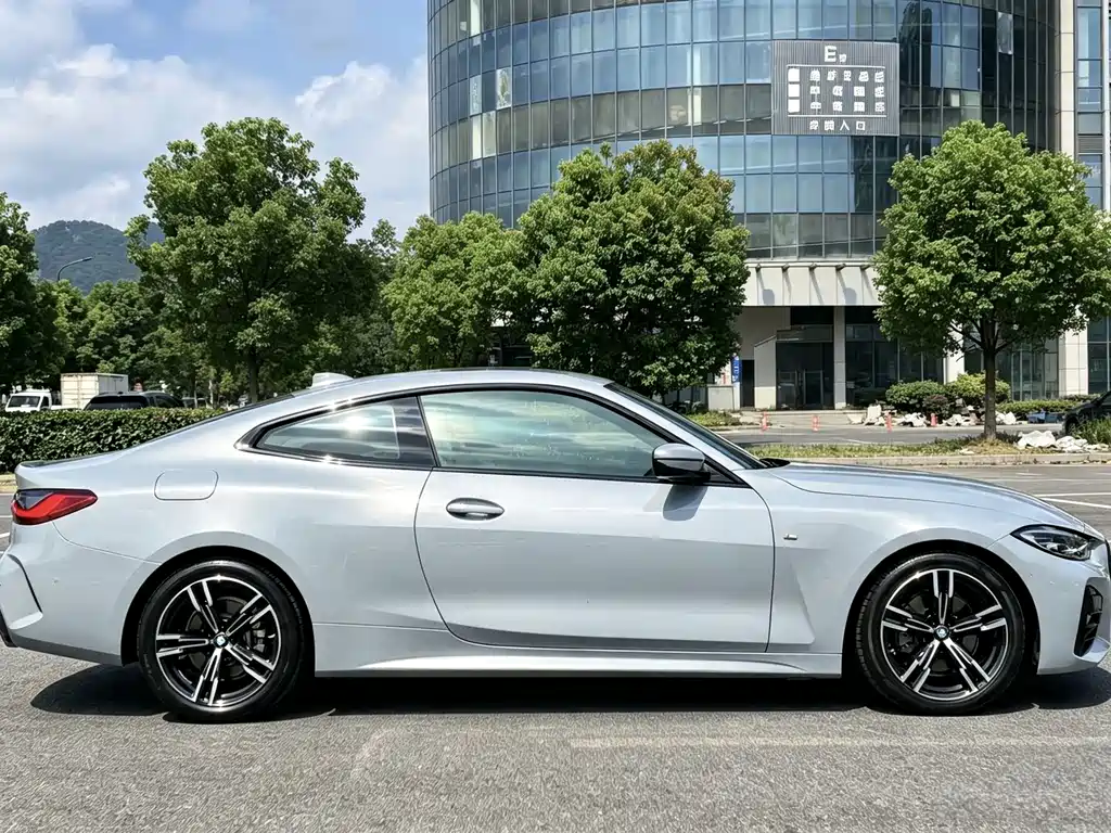 BMW 4 Series 2022 — фото 10