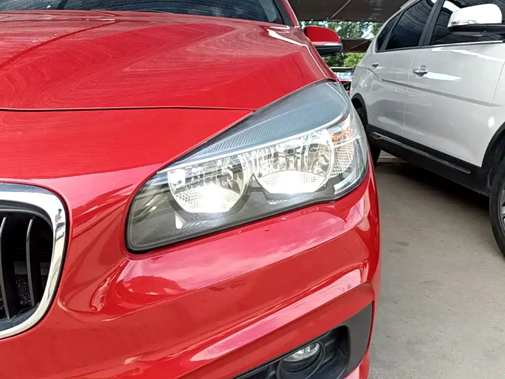 BMW 2 Series Active Tourer 2017 — фото 24