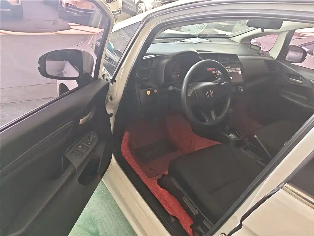 Honda Fit 2017 — фото 12