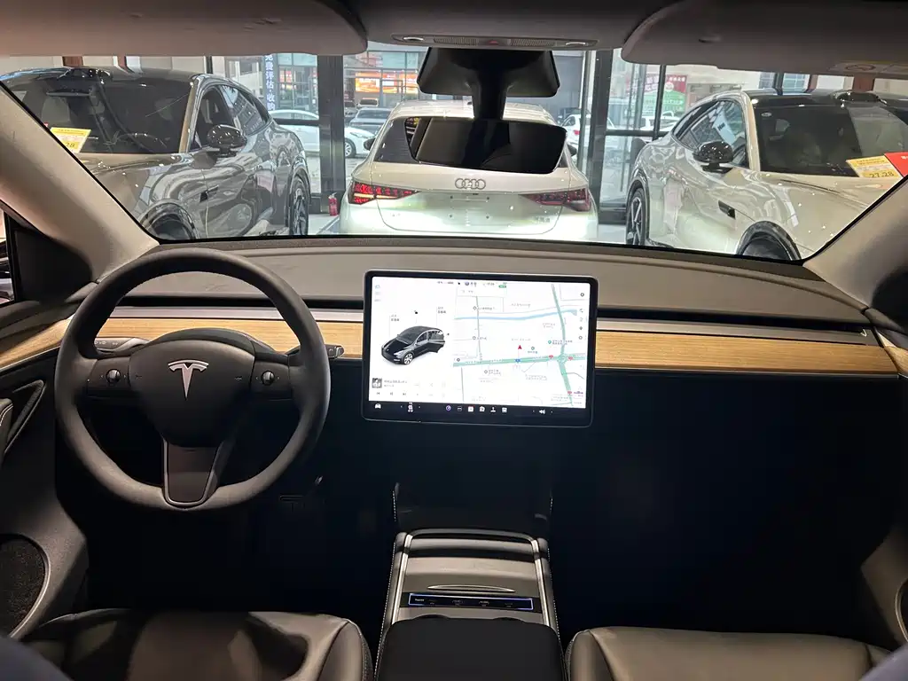 Tesla Model Y 2021 — фото 17
