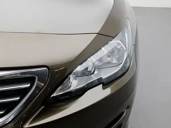 Peugeot 408 2015