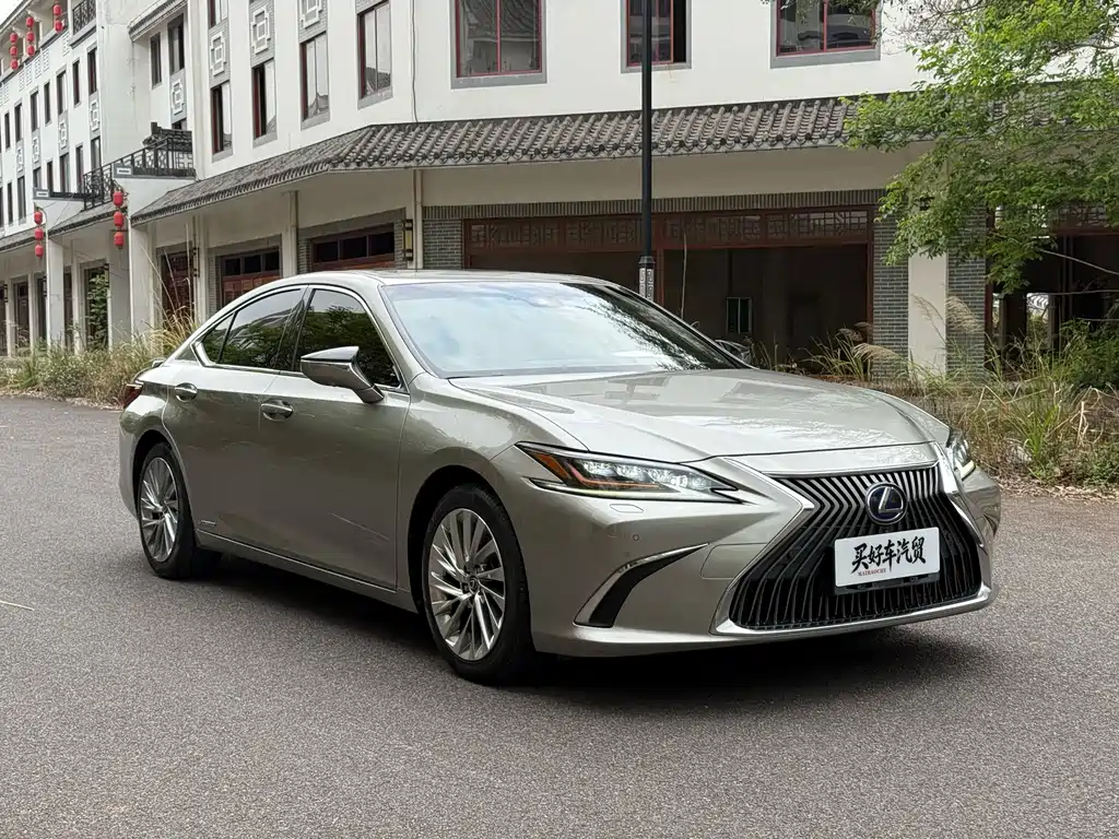 Lexus ES 2020 — фото 3