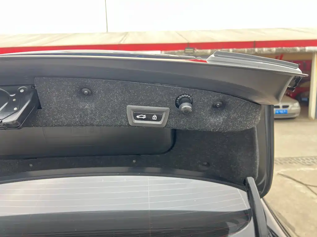 BMW 5 Series 2013 — фото 23