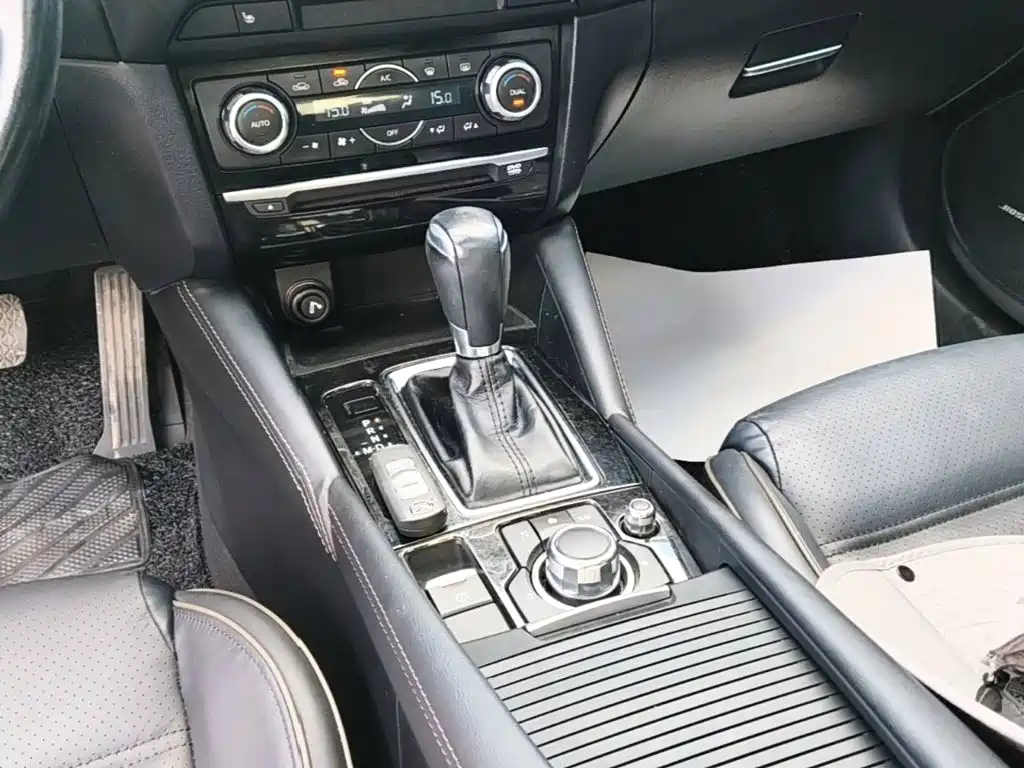 Mazda Atenza 2018 — фото 14