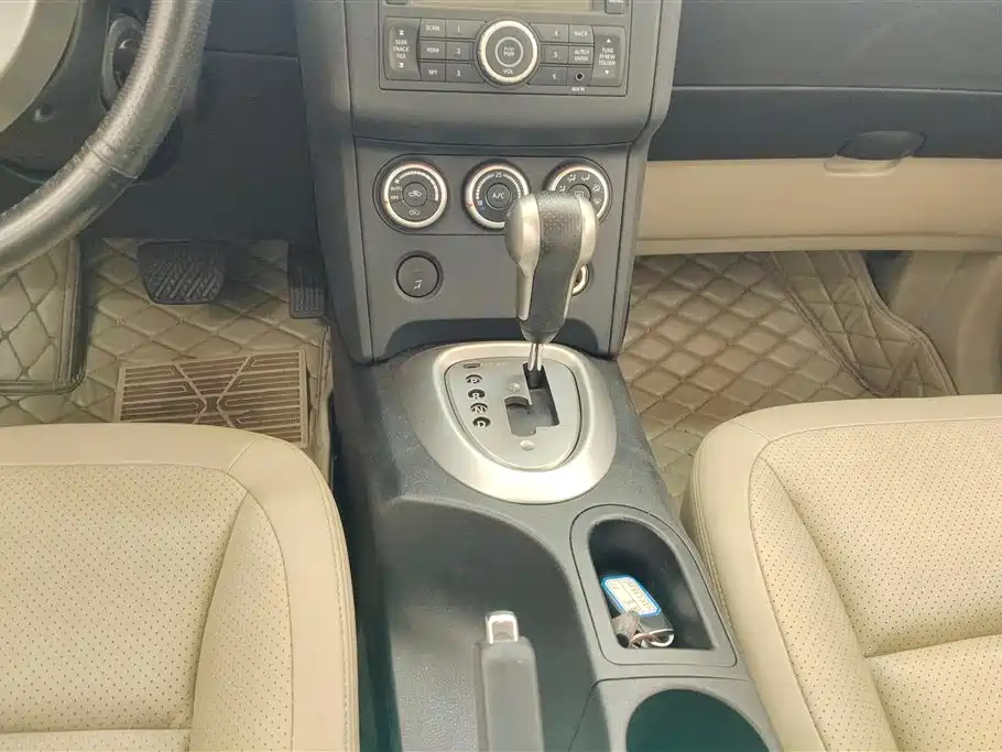 Nissan Qashqai 2011 — фото 16