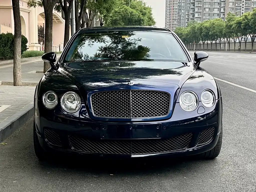 Bentley Flying Spur 2009 — фото 2