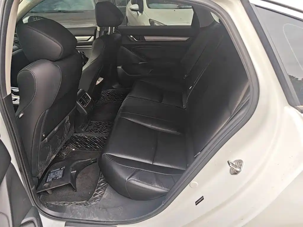 Honda Accord 2021 — фото 17