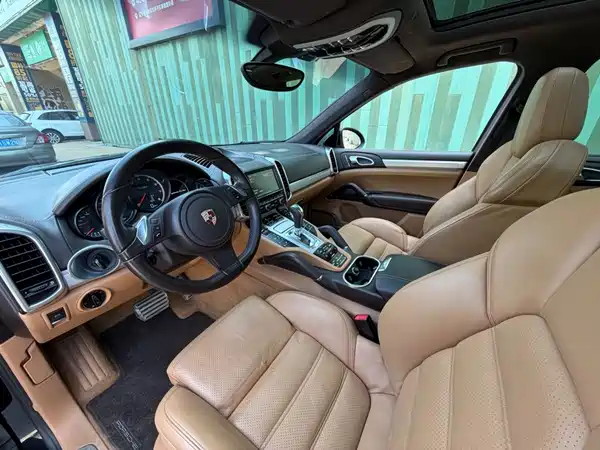 Porsche Cayenne 2011