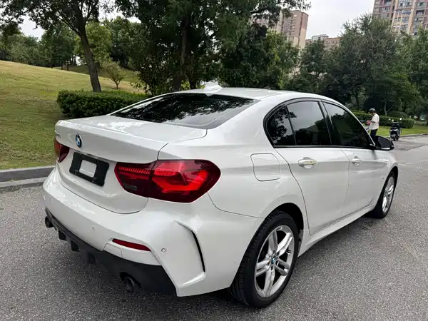 BMW 1 Series 2023